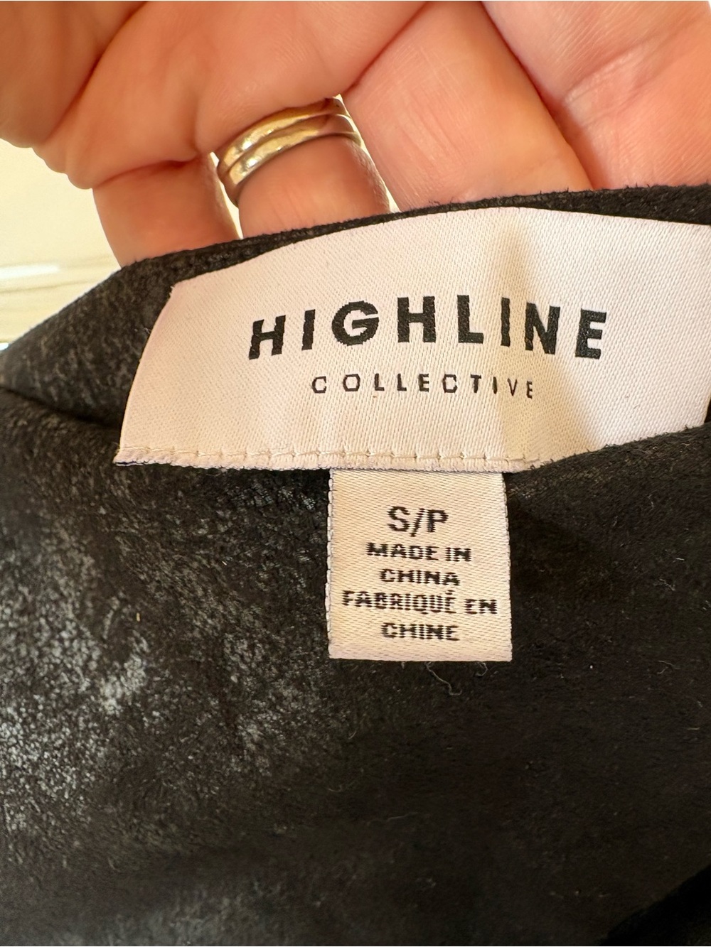 Women’s High-Rise Skirt in Black